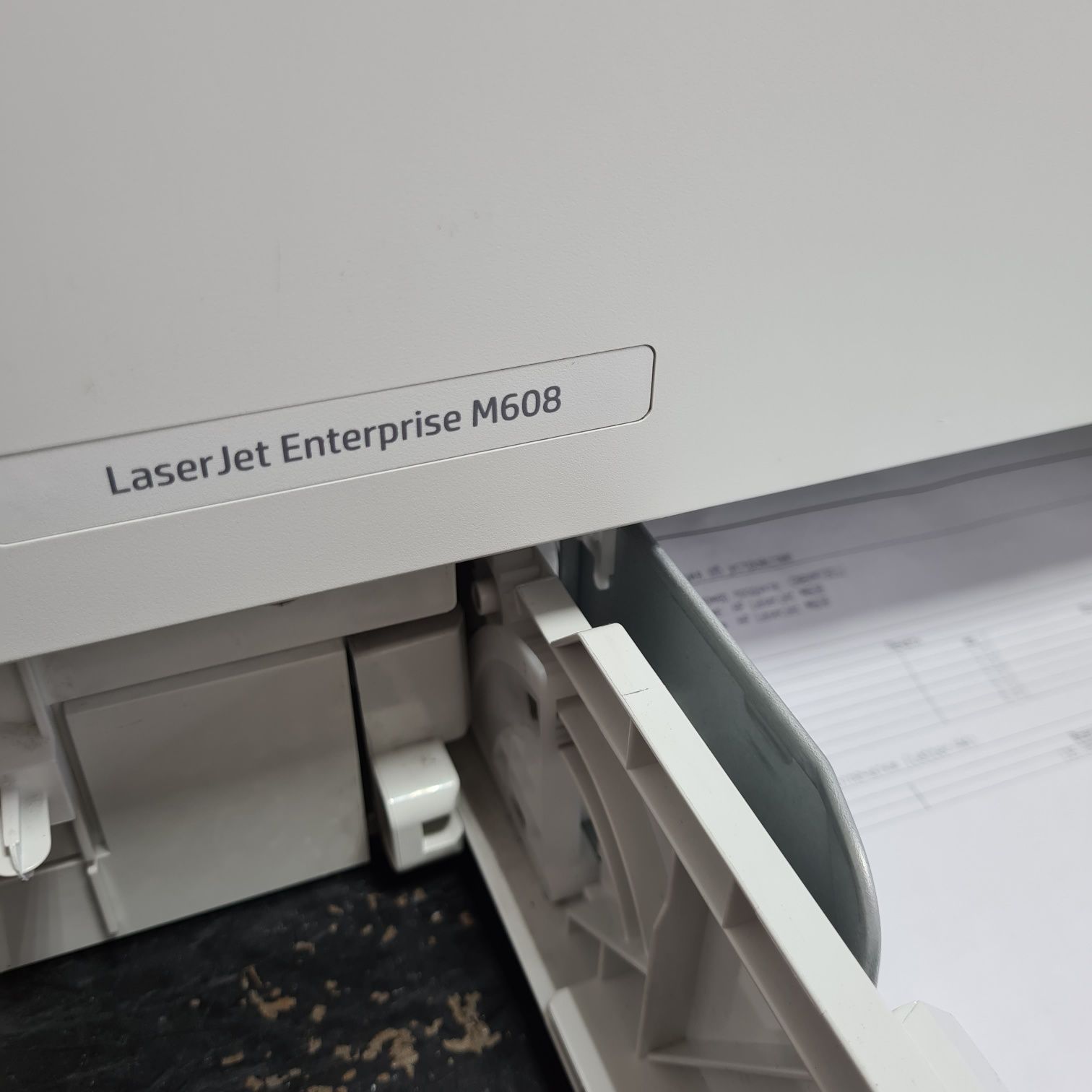 HP LaserJet Enterprise M608 . Лазерный принтер.  Гарантия