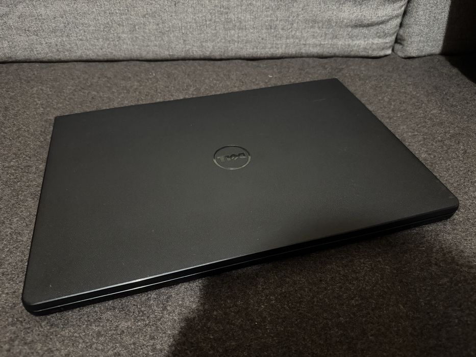 Dell/15.6/Intel i5-5250U/geforce 920m 2GB/8RAM/SSD