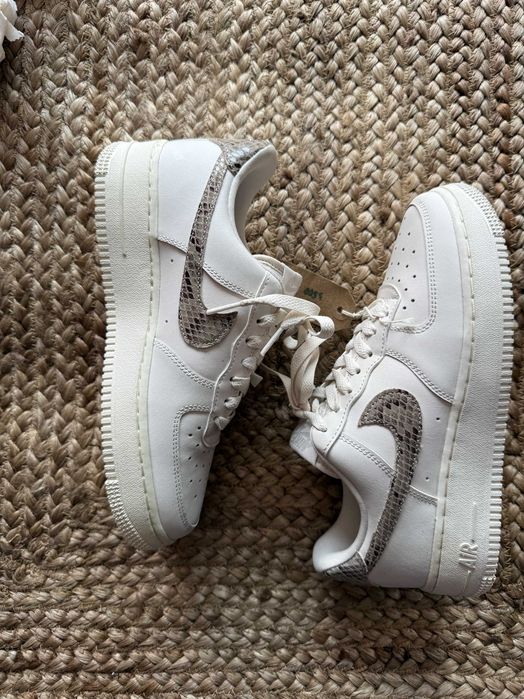 Жіночі форси Nike Air Force 1 Рідкісні Шкіра див інші оголоня є багато