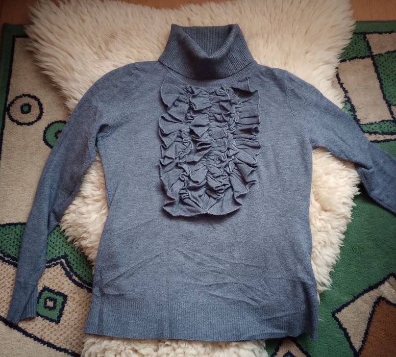 Sweter damski golf z żabotem