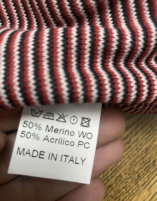 Продам шапку Armani