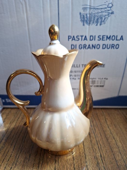 Кавовий фарфоровий сервіз