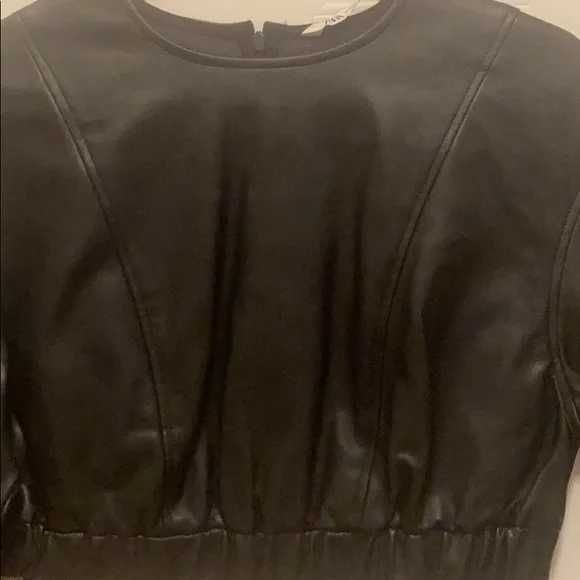 NWT Black Pleather Leather Crop To *2 us.L