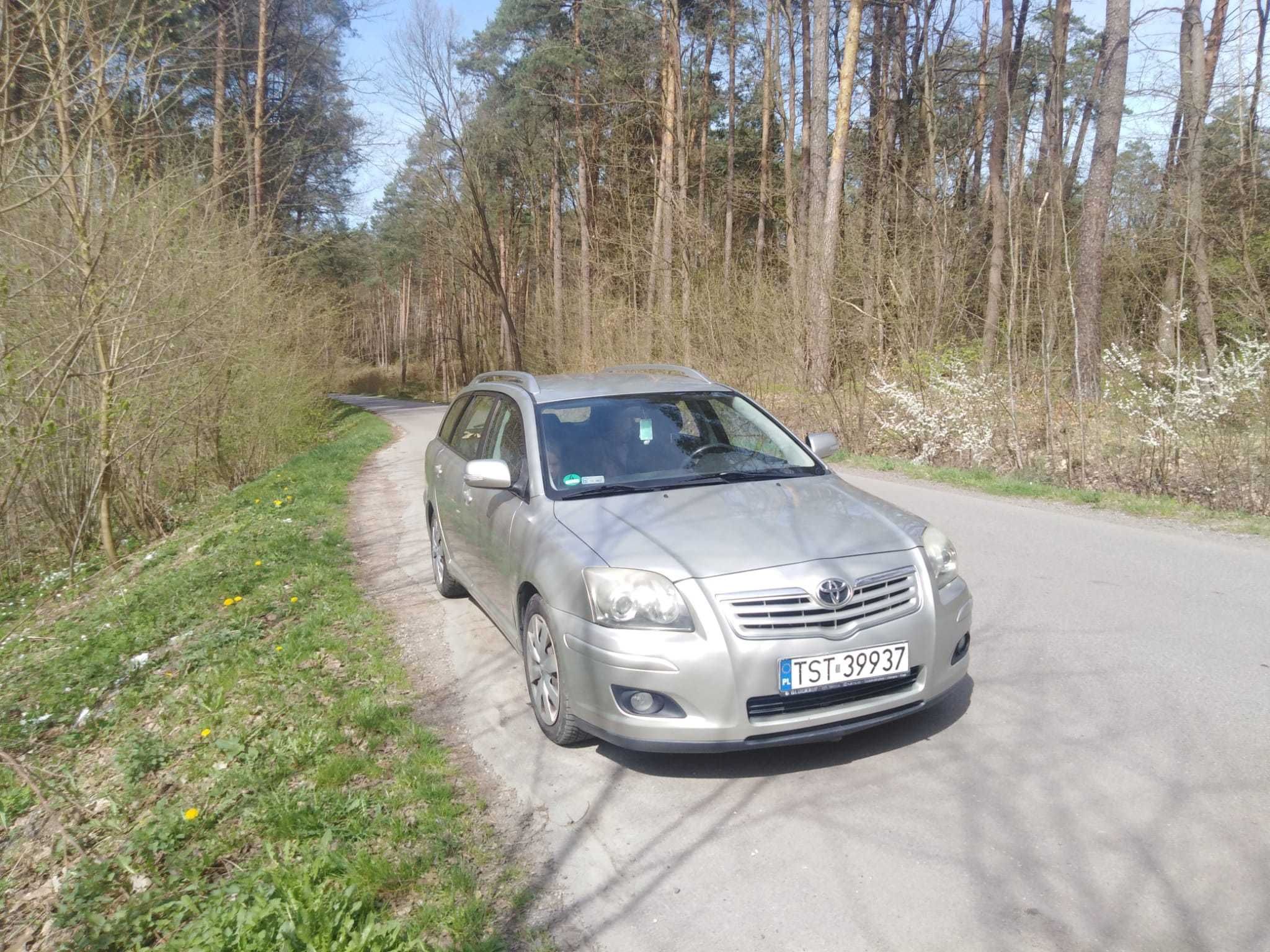 Toyota Avensis 2006r. Lift 2.0 D4D wersja SOL Kombi Świętokrzyskie