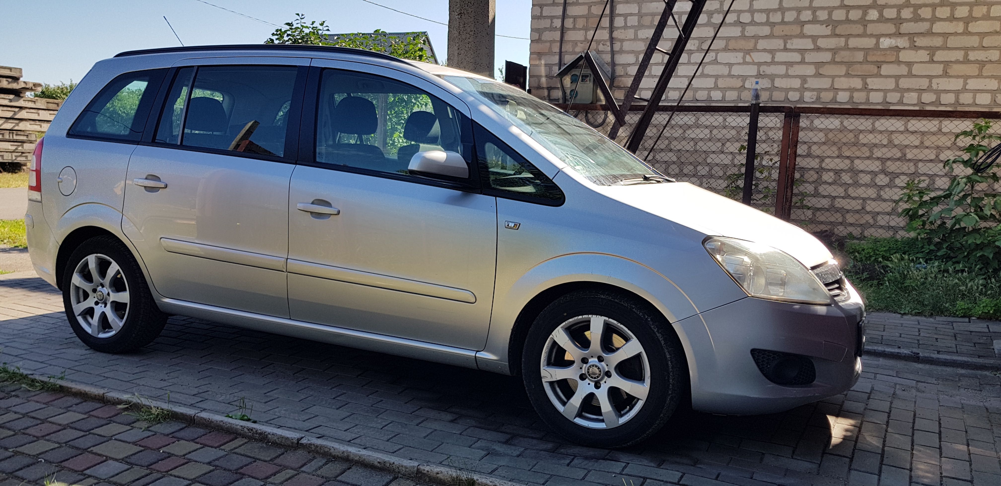 Opel Zafira 1.9 Tdi