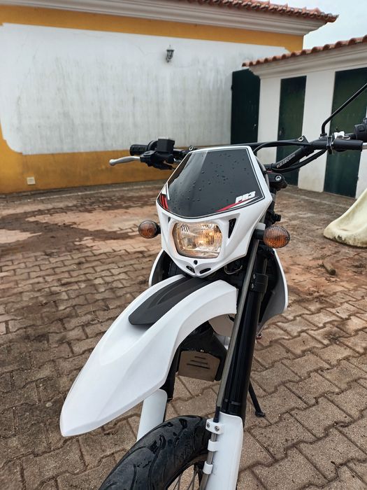 AJP 125 Supermotard
