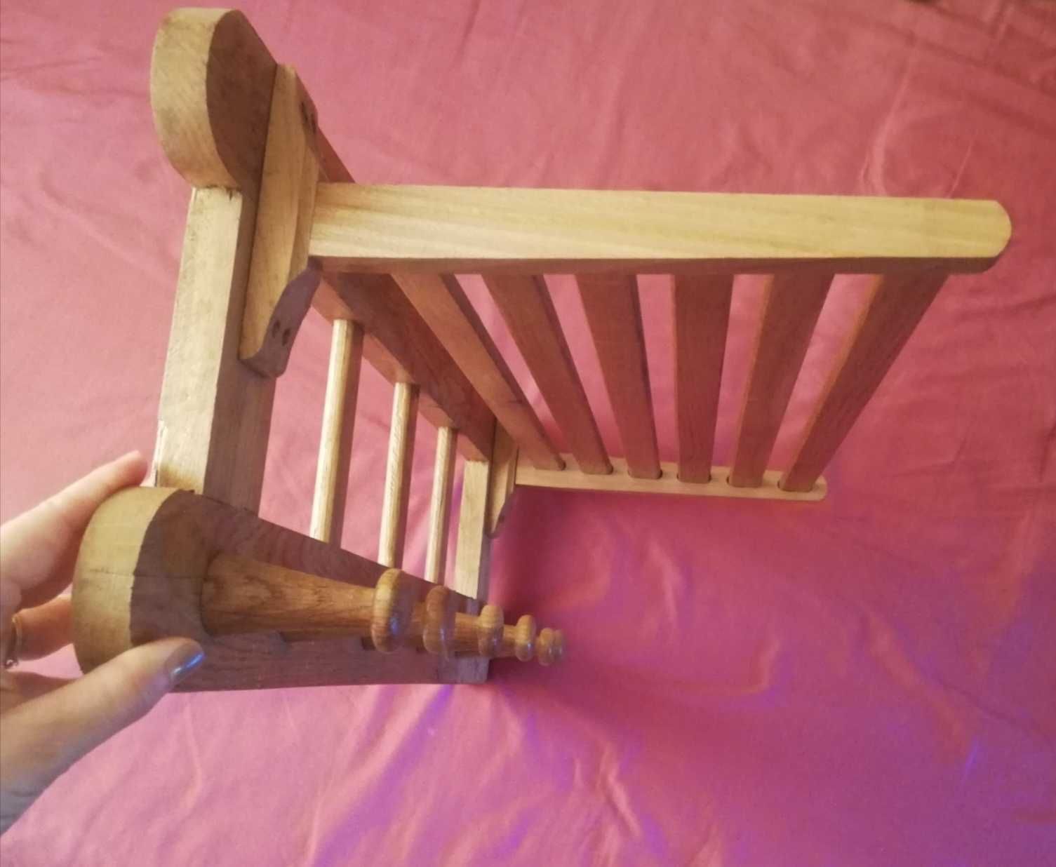 solidny wieszak drewniany z półką do przedpokoju 71cm