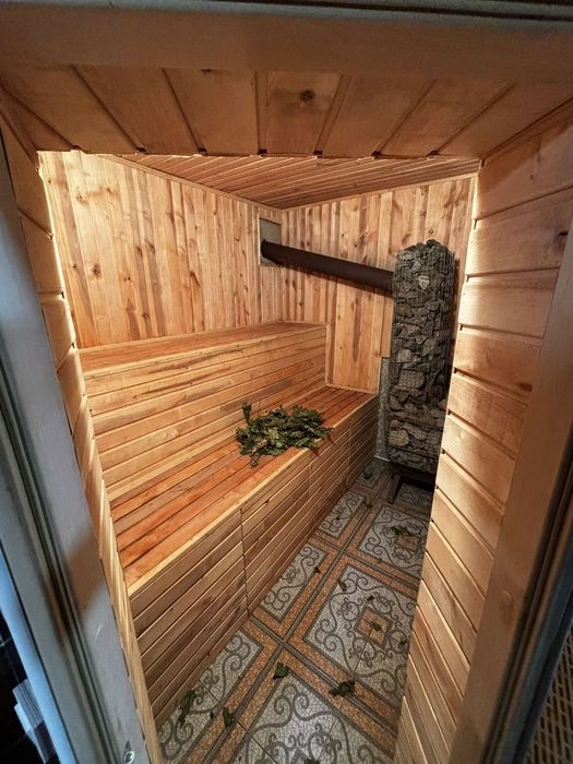 Охайна баня для відпочинку
Затишна та охайна баня на дровах,