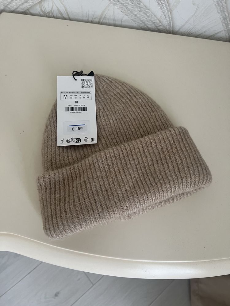 Нова шапка ZARA з біркою