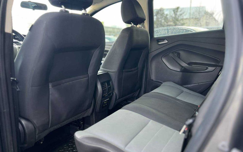 Ford C-Max 2016 року