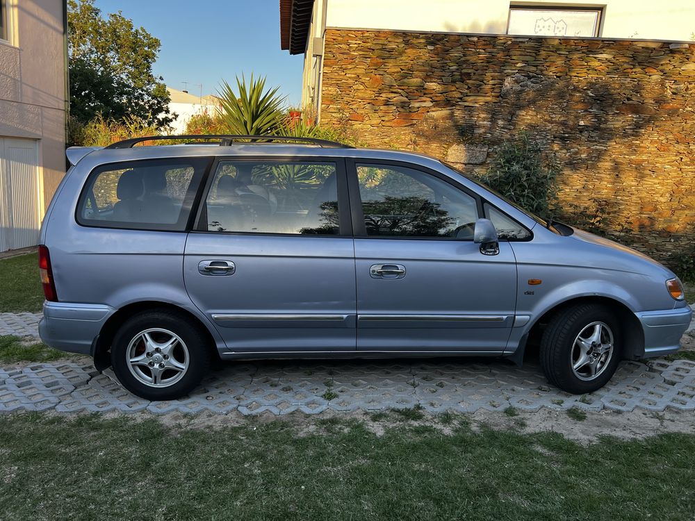 Hyundai Traject 2.0 CRDi GL 7 lugares