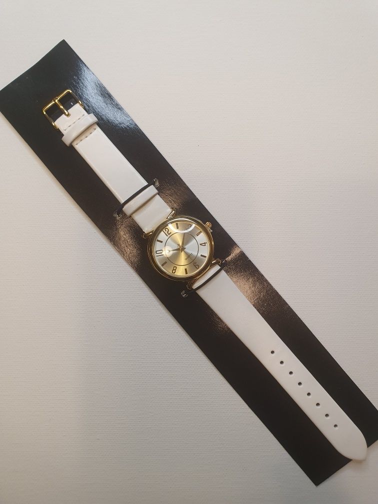 Elegancki nowy zegarek damski