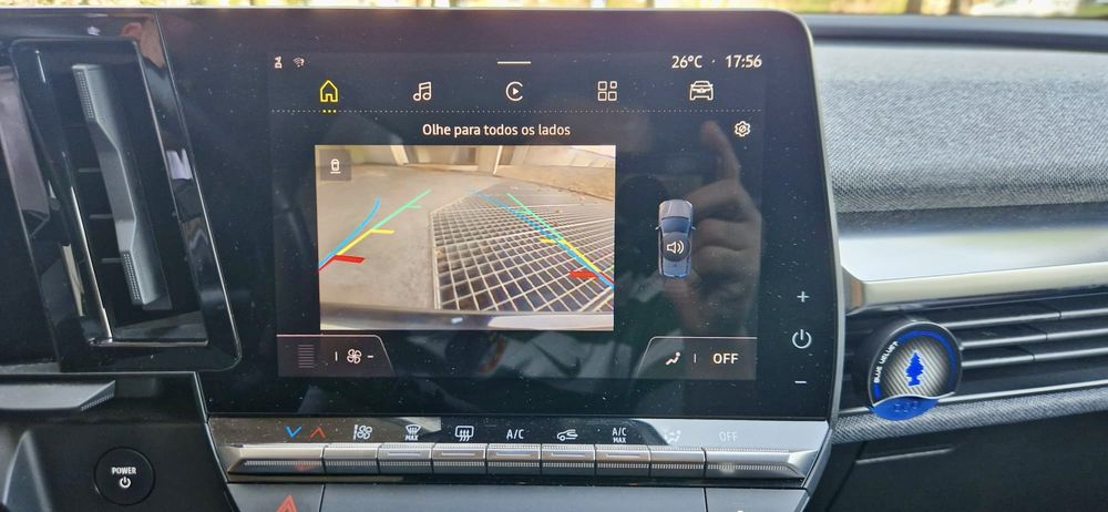 VENDE RENAULT MEGANE E-TECH 100% SEMI-NOVO