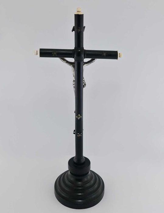 Krucyfiks patriotyczny po Powstaniu Styczniowym 1863 r. kość i srebro