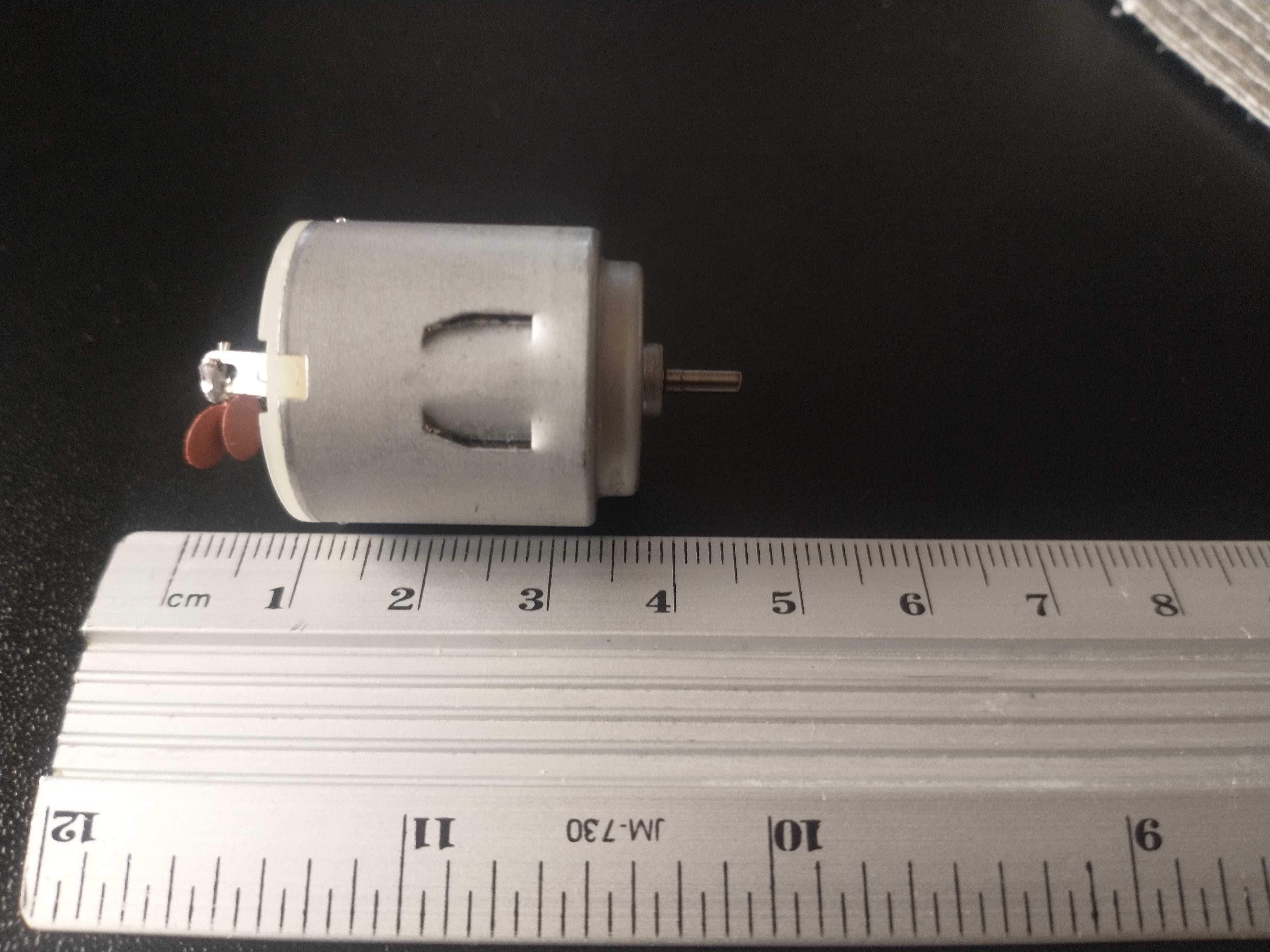 mini silniczek / silnik 24mm