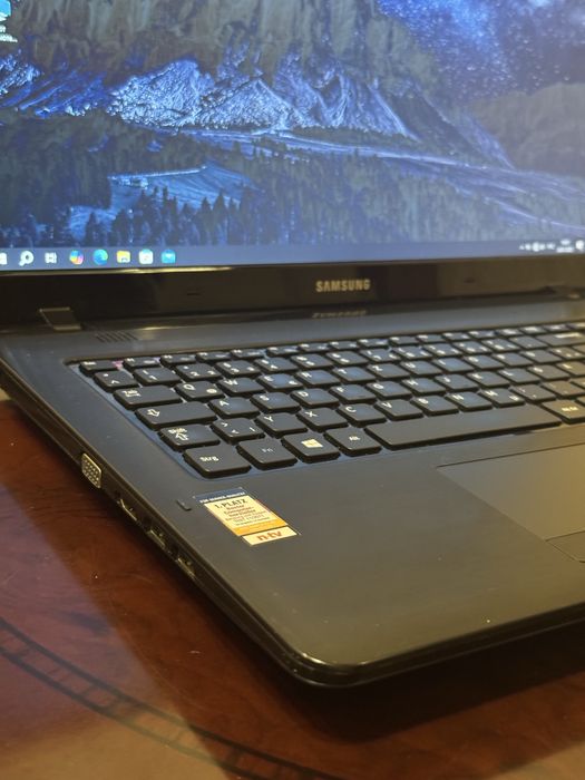 Большой ноутбук Samsung 350E i5 2th HDD 320GB
