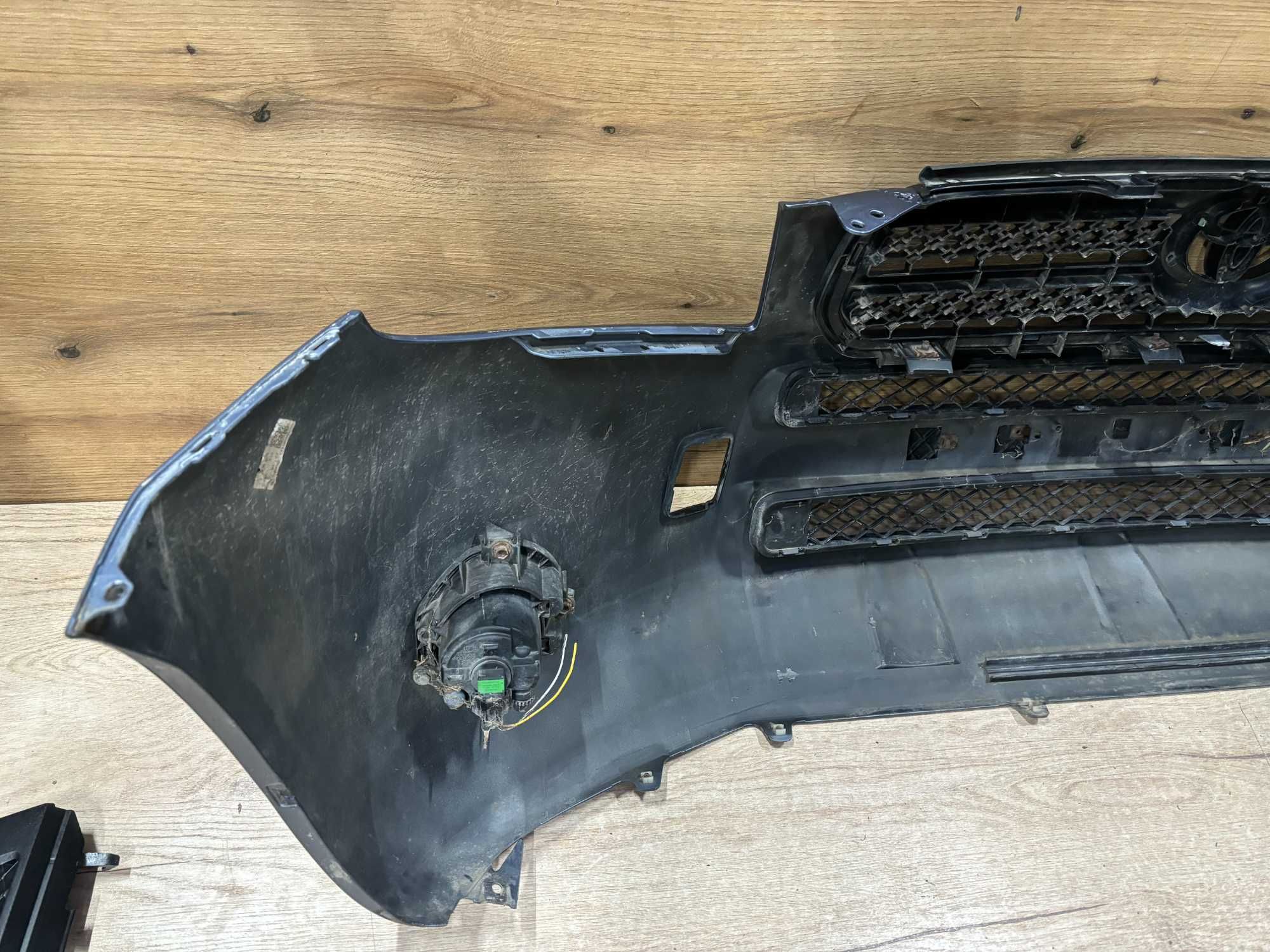 Zderzak przedni Toyota Rav4 II kolor 8r3