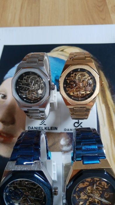 Nowe zegarki, Automat 4 wzory.