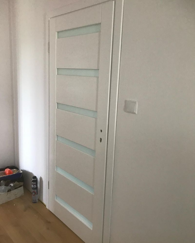 Drzwi drewniane wewnętrzne na wymiar sosnowe dębowe jesionowe