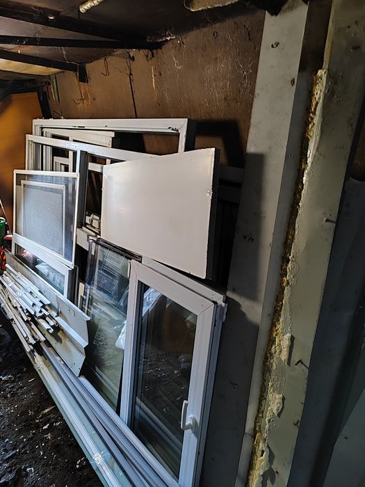 Пластик (балкон,вікна,скло пакети)