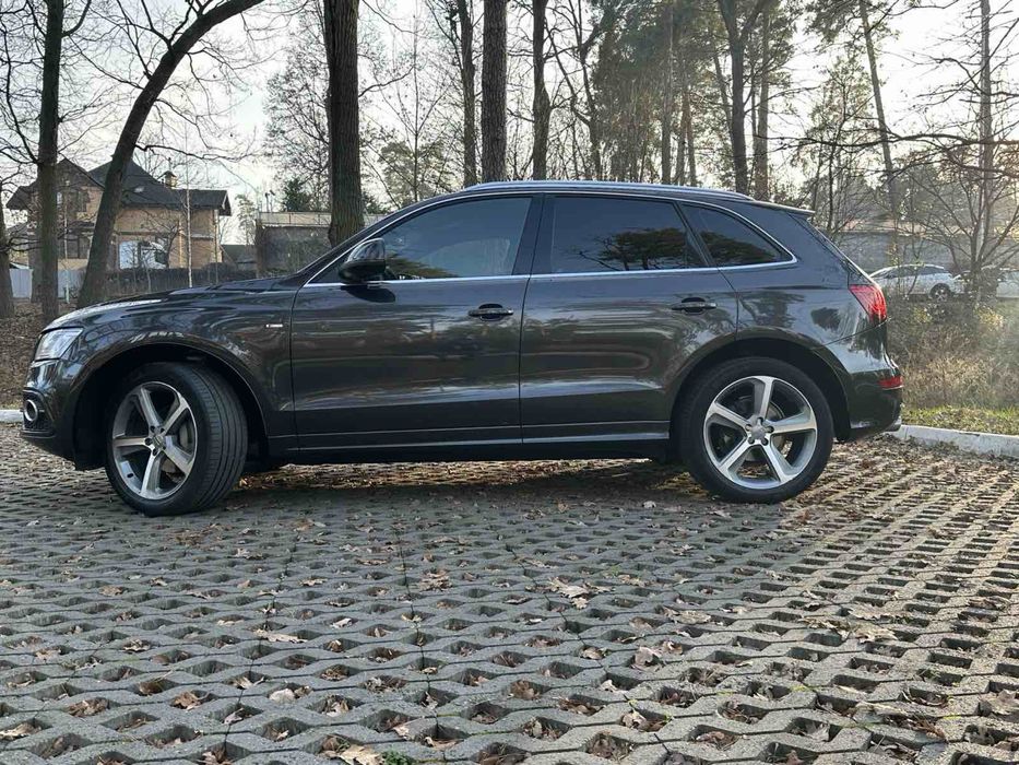 Audi Q5 2.0 TDI S-line