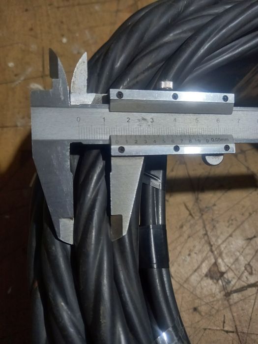 Електричний кабель 4х  жильний.