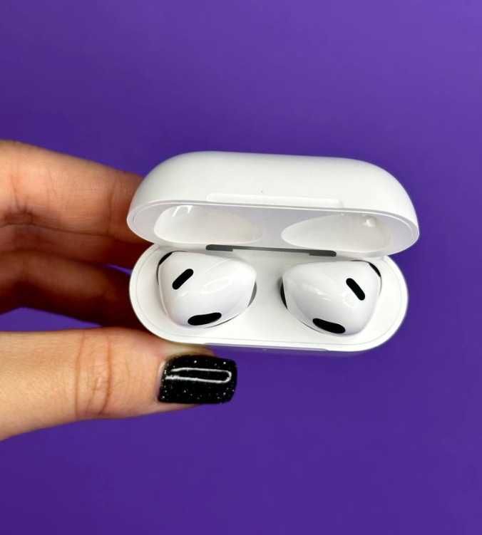 Продам AirPods 3