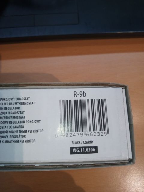 Sterownik regulator termostat pokojowy natynkowe czarny R-9b TECH
