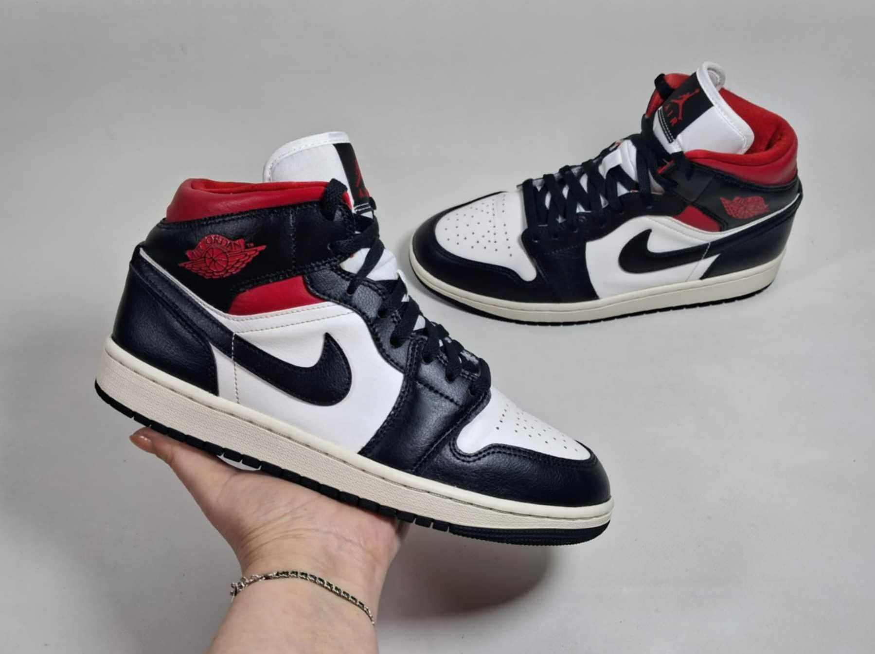 Кроссовки Nike Air Jordan Retro 1 Mid (р 42) Мужские Кожаные Оригинал