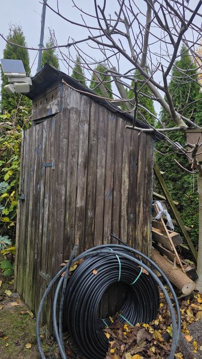 Wychodek, domek narzędziowy