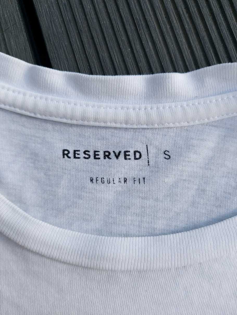 Biała koszulka męska z nadrukiem Reserved (S)