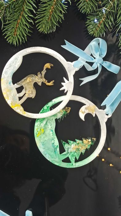 Новорічні іграшки