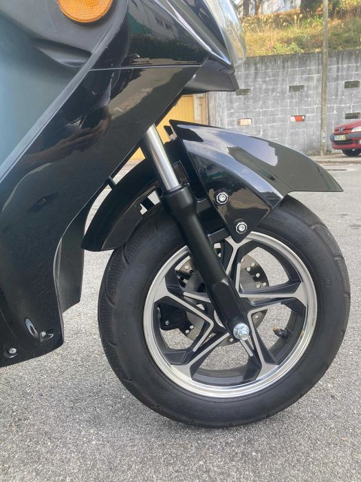 Scooter Elétrica - Voltrish Lisbon SX