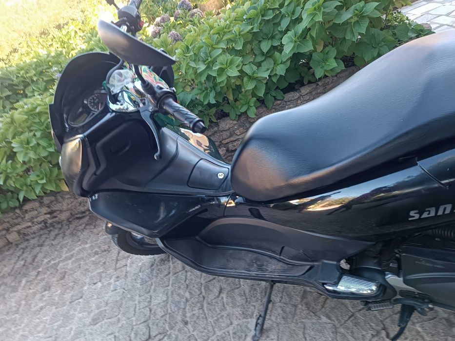 Vende-se mota a bom preço