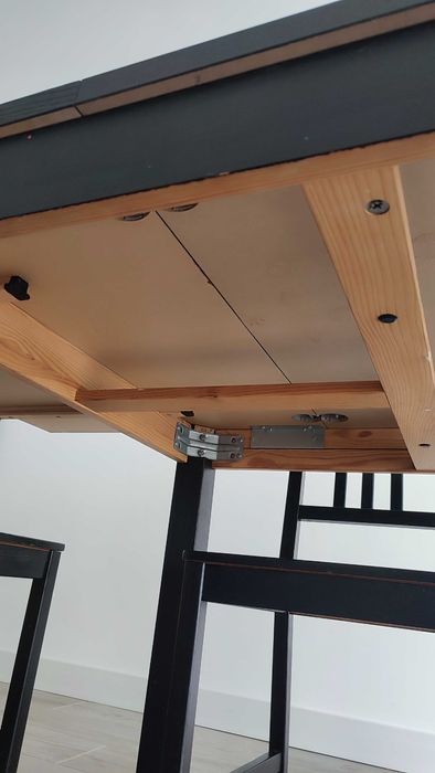 Mesa extensível Bjursta + cadeiras