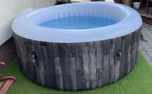 Niecka Lay-Z-Spa Bahamas
