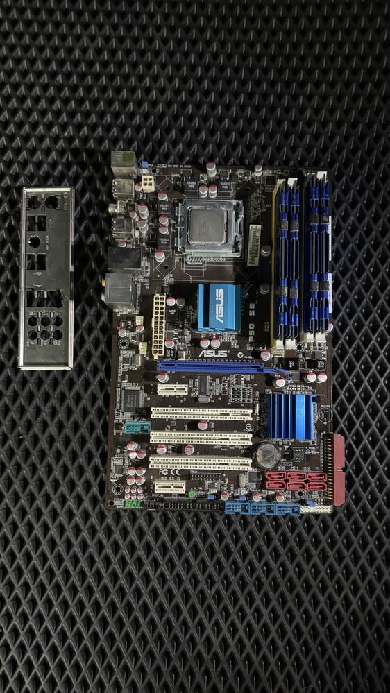 Xeon X5470 + Asus P5Q SE + 8 GB DDR2