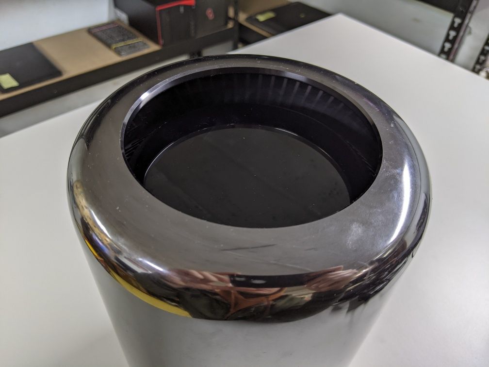 Копютер Apple Mac Pro intel Xeon E5 32Gb/1Tb
