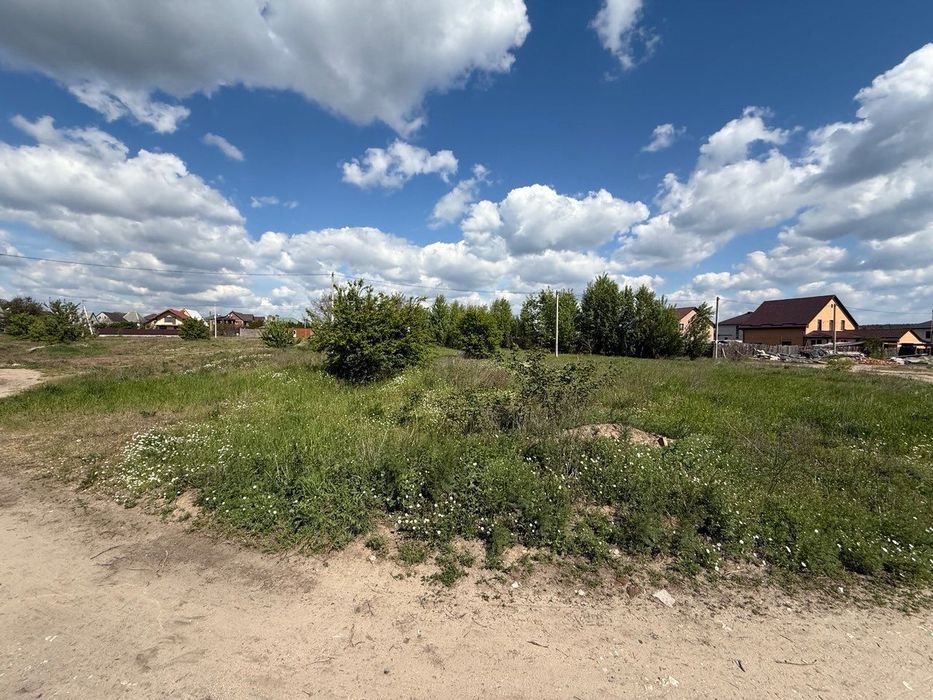 Продаю зем. ділянку.Центр Горенки. Під забудову, 6 соток, школа 300 м.