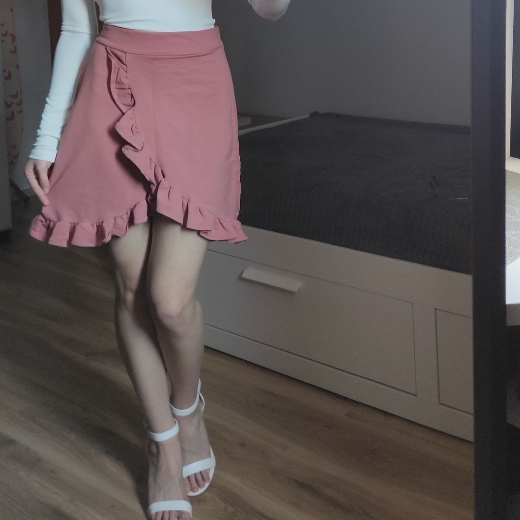 Spódniczka spódnica różowa z falbanami
