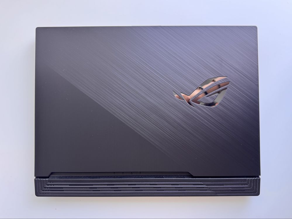 Portátil Gaming ASUS ROG Strix G15 G512LI