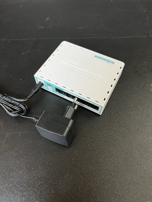 Mikrotik RouterBoard 750 r2