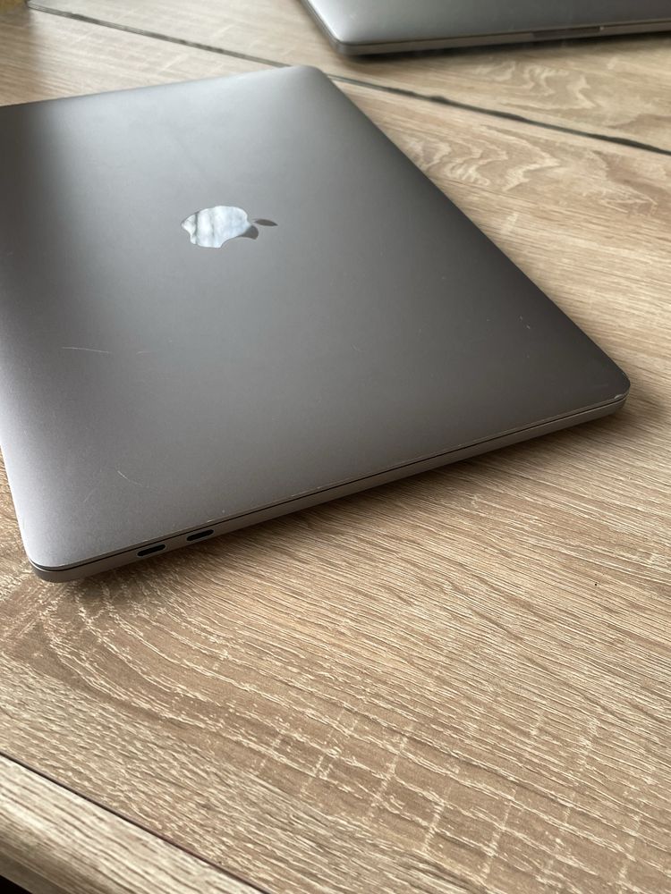 Macbook Pro 13” 2020 Space Gray, і5/2.0Ghz, 1TB/16gb