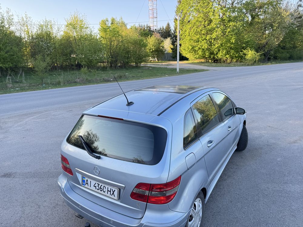 Продаю автомобіль