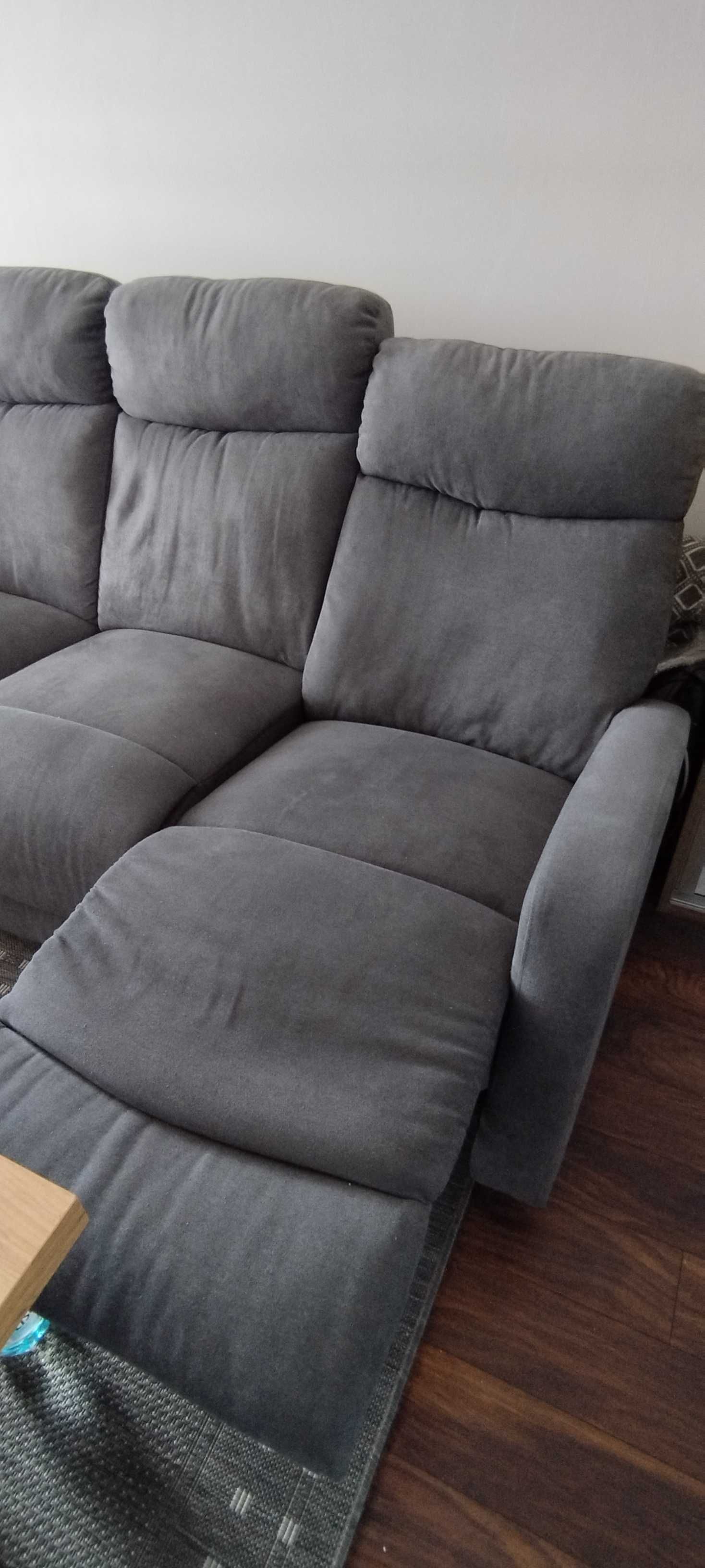Sofa oraz fotel z relaksem