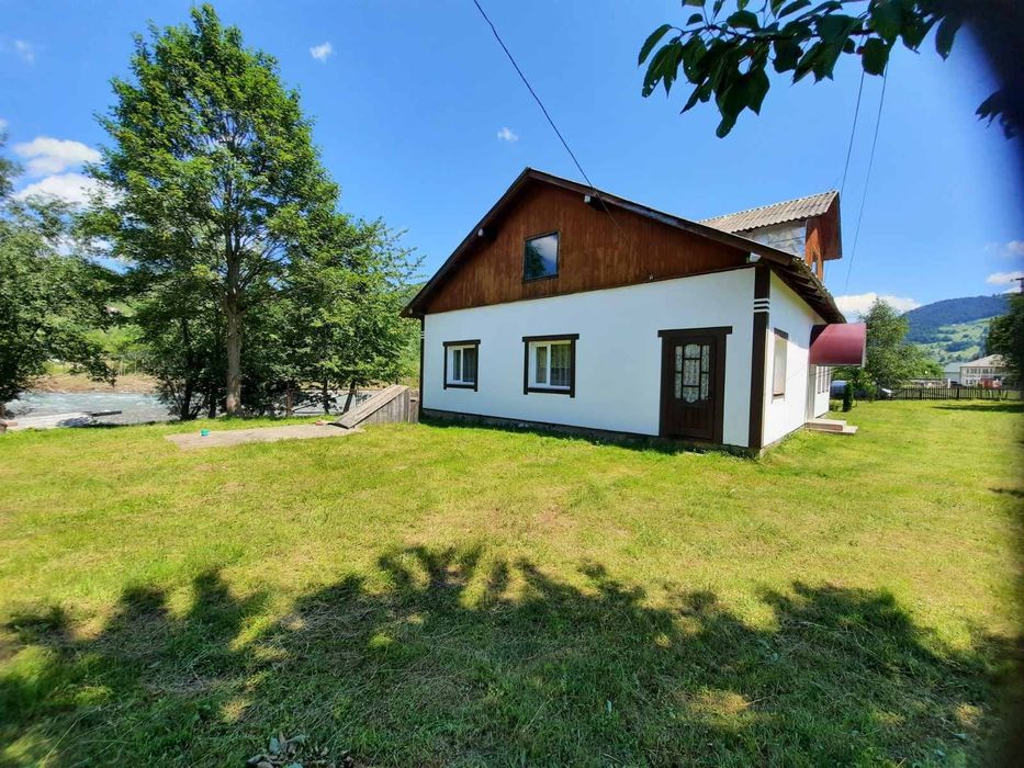 Відпочинок в карпатах біля річки  Оренда житла Садиба