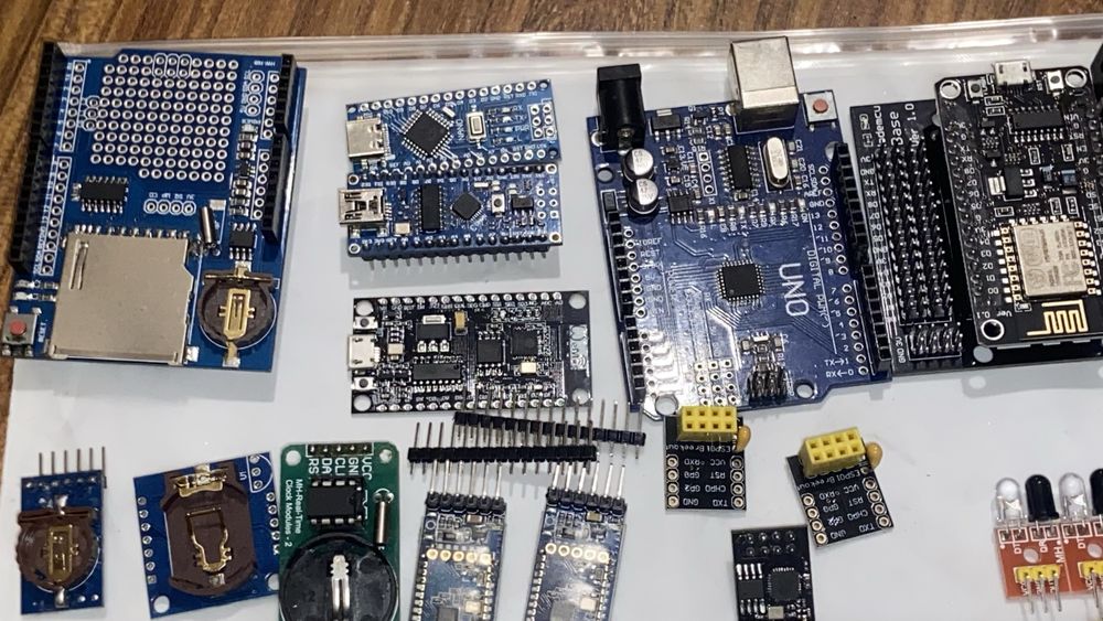 Zestaw arduino, moduły czujniki, dht11, ds18, nodemcu uno nano rtcc