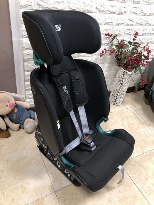 Автокрісло Britax Romer ADVANSAFIX M i-Size Група 1/2/3 (9-36кг)
