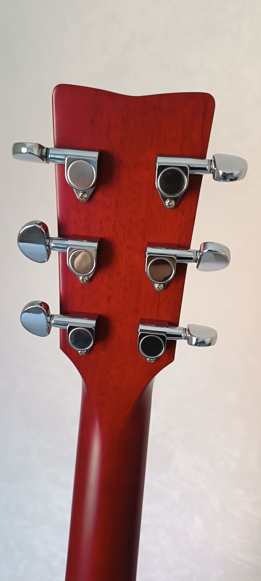 Гитара YAMAHA FS 820