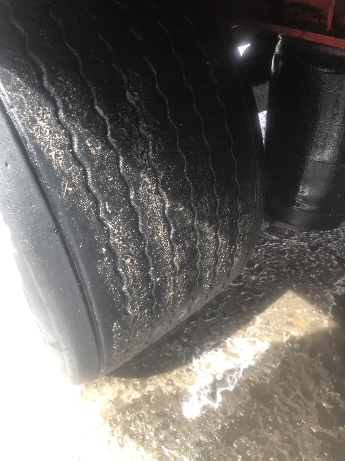 Причіп Fruenhauf бортовий напівпричіп вантажний причіп прицеп
 Модель